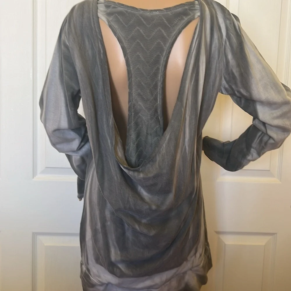 Vocal USA sparkly grey rhinestone front jersey racerback long sleeved top . SzLg